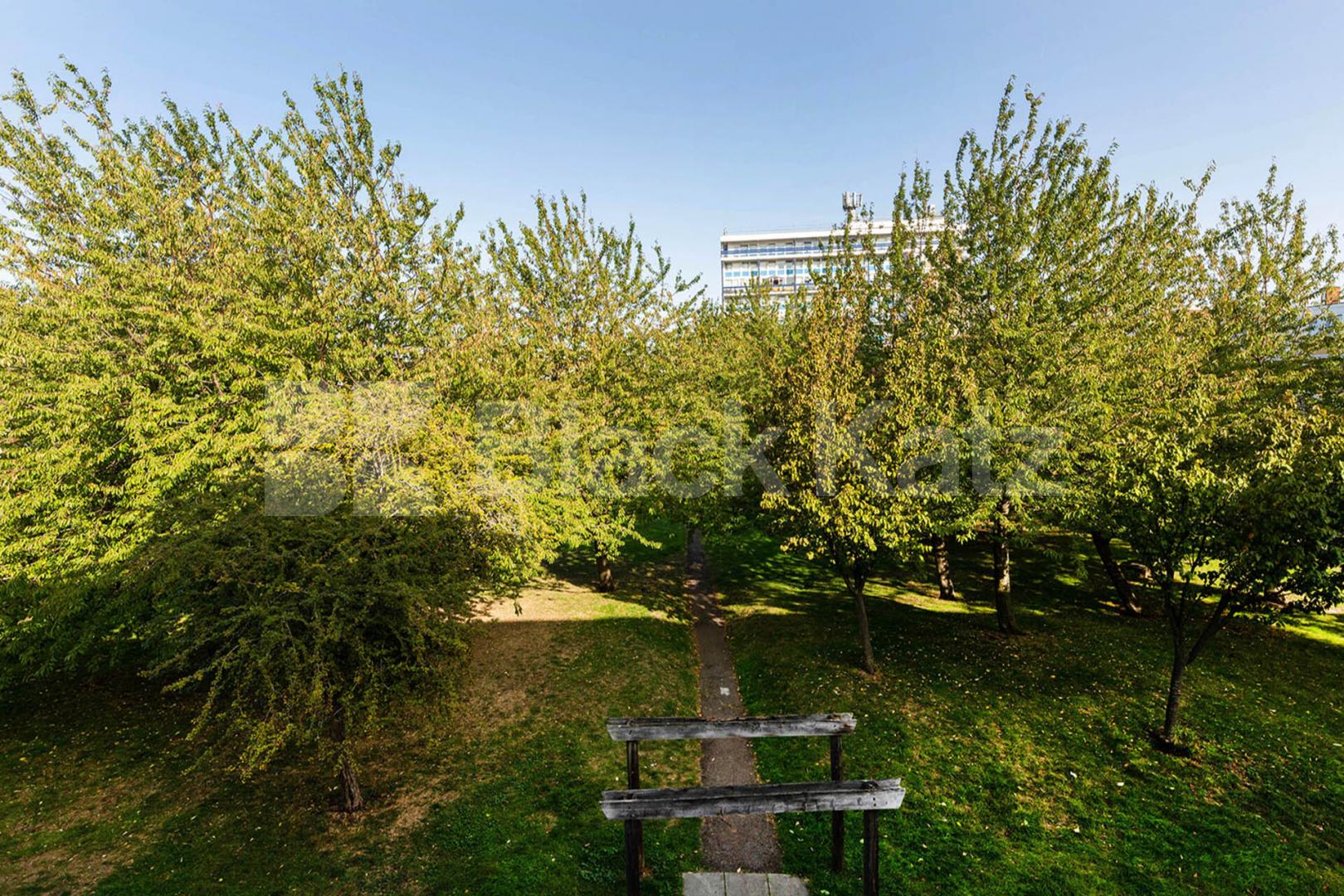 Arranged over 2 floors is this 4 bedroom with balcony and modern kitchen Twyford Street, Kings Cross